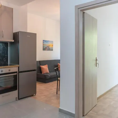 Apartment Modern & Comfort In Metaksourgeio 1